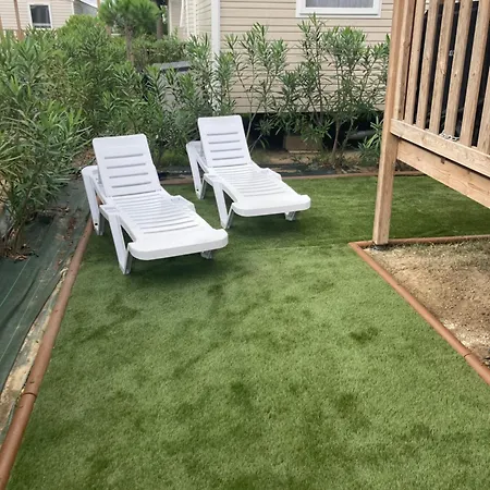 Kemp Les Mobilhomes Helvetiques 4 Etoiles Mar Estang En Roussillon