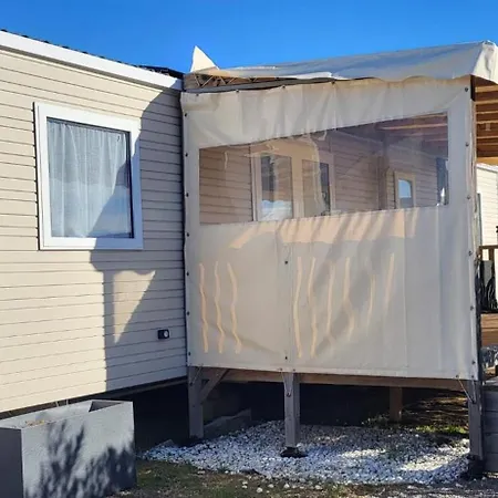 Les Mobilhomes Helvetiques 4 Etoiles Mar Estang En Roussillon Canet-en-Roussillon
