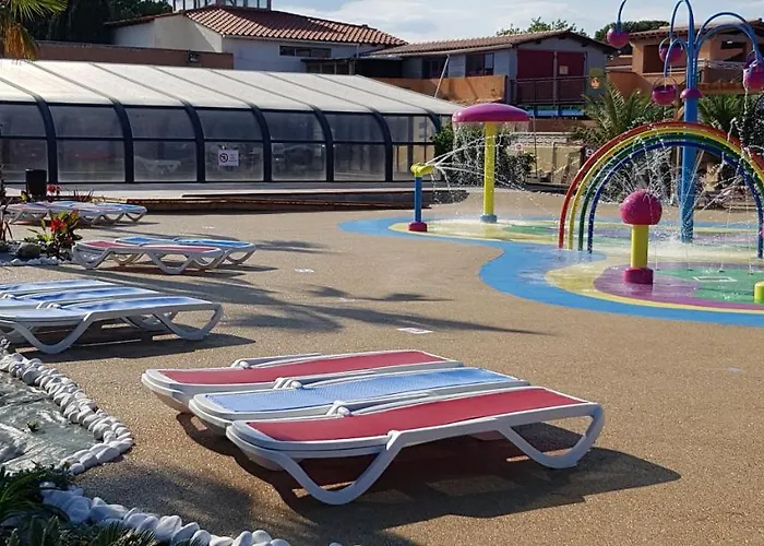 Campsite Les Mobilhomes Helvetiques 4 Etoiles Mar Estang En Roussillon Canet-en-Roussillon