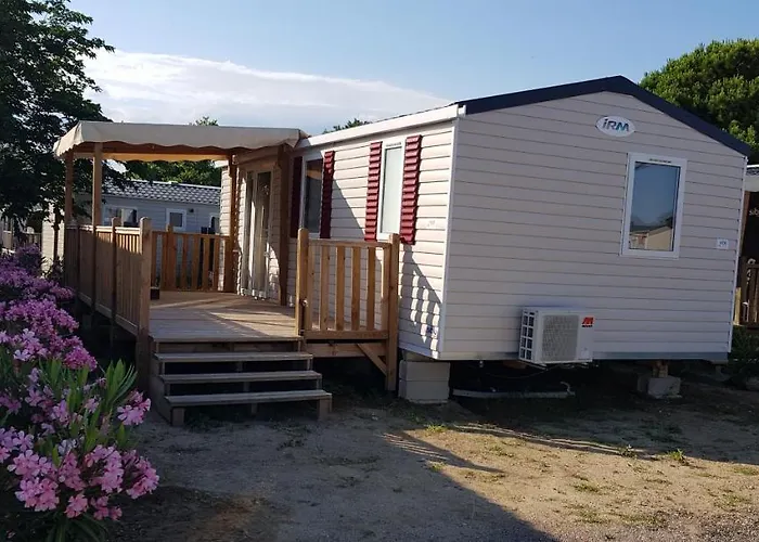 Campsite Les Mobilhomes Helvetiques 4 Etoiles Mar Estang En Roussillon Canet-en-Roussillon