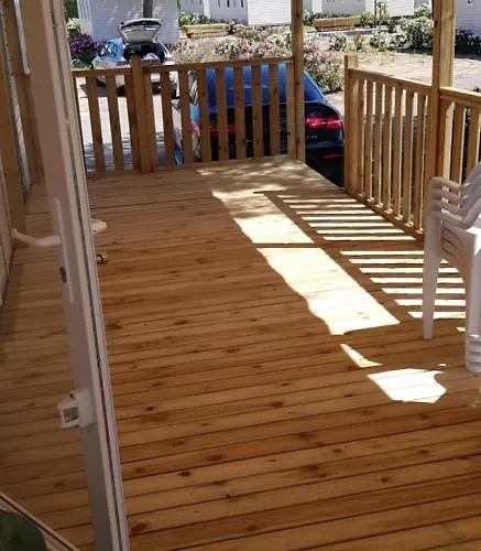 Les Mobilhomes Helvetiques 4 Etoiles Mar Estang En Roussillon Campsite