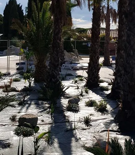 Les Mobilhomes Helvetiques 4 Etoiles Mar Estang En Roussillon Campsite *