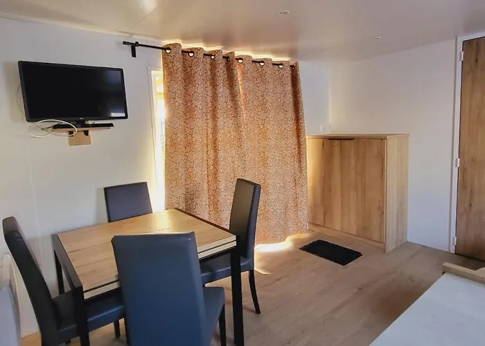 Les Mobilhomes Helvetiques 4 Etoiles Mar Estang En Roussillon Canet-en-Roussillon