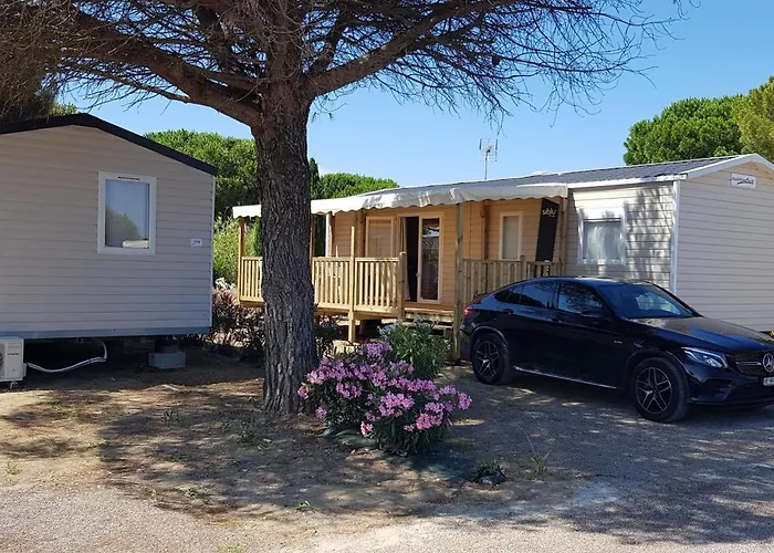 Les Mobilhomes Helvetiques 4 Etoiles Mar Estang En Roussillon Campsite