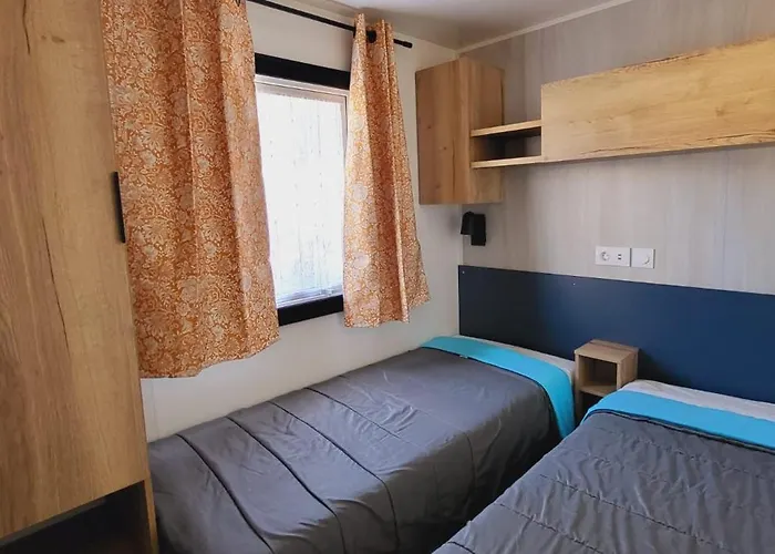 Campsite Les Mobilhomes Helvetiques 4 Etoiles Mar Estang En Roussillon
