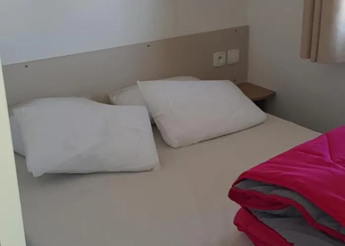 Les Mobilhomes Helvetiques 4 Etoiles Mar Estang En Roussillon Campsite Canet-en-Roussillon