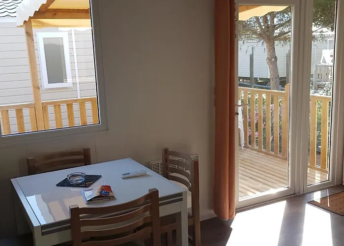 Campsite Les Mobilhomes Helvetiques 4 Etoiles Mar Estang En Roussillon Canet-en-Roussillon